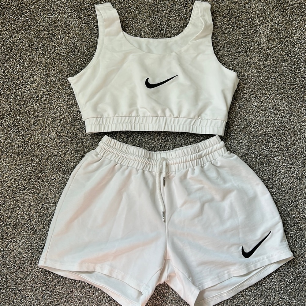 Nike white set